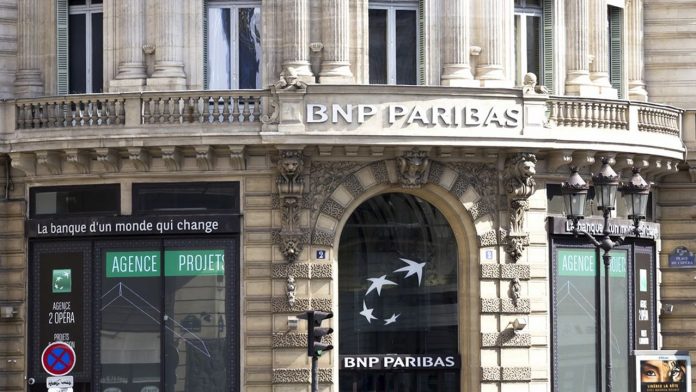 BNP Paribas va geler ses tarifs bancaires aux particuliers en France l'an prochain.