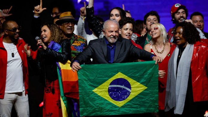 Brazil: a return of Lula to power no longer scares L'ancien président et candidat Luiz Inacio Lula da Silva, donné favori dans les sondages, pourrait revenir au pouvoir.