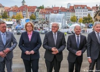 Bundestag President Bas calls for cohesion | Currently Germany | DW Germany 3 October celebrations in Erfurt