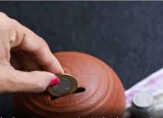 Central government cuts interest rate on monthly income of KVP, SSC, Kisan Vikas Patra, Post Office Post Office : पोस्ट ऑफिस योजनांच्या व्याजदरात वाढ