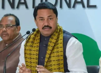 Congress state president Nana Patole urged Nitin Gadkari to abolish tolls on national highways Congress state president Nana Patole urged Nitin Gadkari to abolish tolls on national highways