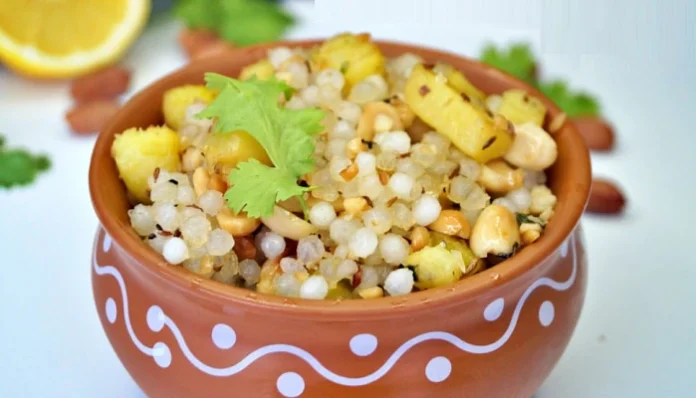 Cooking Tips to Make Sabudana Perfect Cooking Tips: साबुदाणा बनवताना तुम्ही देखील ही चूक करत असाल तर थांबा