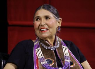Elon Musk, Sacheen Littlefeather, Arc de Triomphe: the buzz of the weekend Sacheen Littlefeather on stage at the Academy Museum of Motion Pictures on September 17, 2022, in California.