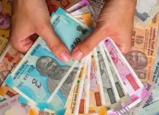 Fact Check: 5 thousand rupees will be deposited in the accounts of crores of people of the country? read the exact plan Fact Check: देशातल्या करोडो लोकांच्या खात्यात जमा होणार 5 हजार रुपये? वाचा नेमका प्लान