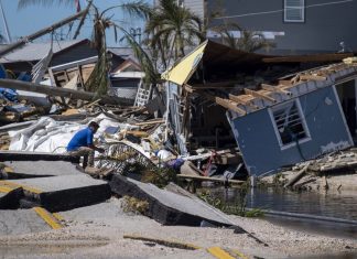 Hurricane Ian will cost insurers tens of billions of dollars En Floride, seules 18 % des habitations sont couvertes contre le risque d'inondation.