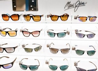 Kering is about to integrate Maui Jim sunglasses A moyen terme, le chiffre d'affaires de Kering Eyewear doit quasiment tripler pour atteindre les 2 milliards d'euros.