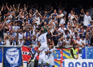 Ligue 1 football, accelerator of wealth for the territories A Auxerre, passé depuis peu en Ligue 1, les salons VIP de l'AJA sont remplis et les listes d'attente s'allongent.