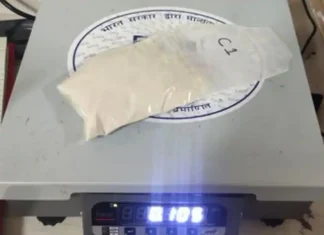 Mumbai airport customs seizes 980 grams of cocaine worth Rs 9.8 cr Mumbai airport customs seizes 980 grams of cocaine worth Rs 9.8 cr