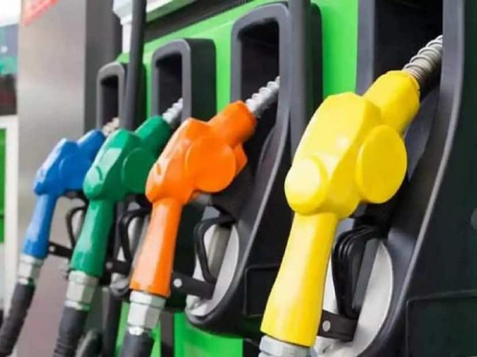 Petrol, diesel will not be provided at petrol pumps in the national capital from October 25 without PUC: Delhi Environment Minister Gopal Rai

