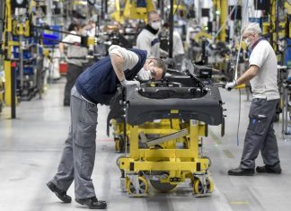 Production taxes: the winners of the reform Une ETI industrielle réalisant 30 millions d'euros de valeur ajoutée pour un chiffre d'affaires à 80 millions d'euros bénéficiera d'une baisse d'environ 225.000 euros de CVAE, promet Bercy.