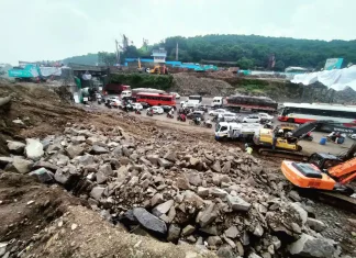 Punekar’s good advice on demolition of Chandni Chowk bridge goes viral Punekar's good advice on demolition of Chandni Chowk bridge goes viral