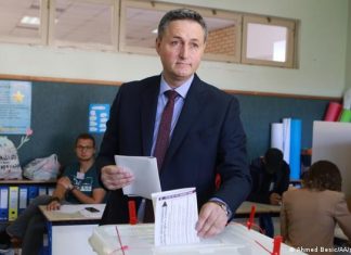 Reports: Nationalists lose in Bosnia election | Current Europe | DW Bosnia and Herzegovina | Parliamentary elections | Denis Becirovic