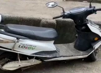 Seven-year-old boy dies after electric scooter’s battery explodes in Vasai Seven-year-old boy dies after electric scooter's battery explodes in Vasai