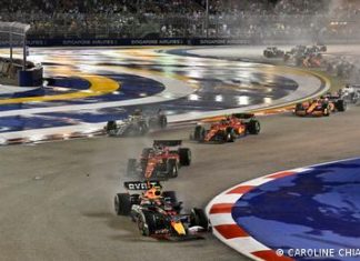 Singapore Grand Prix: Verstappen mad at his own team Sports | DW Singapore Grand Prix: Verstappen mad at his own team Sports | DW