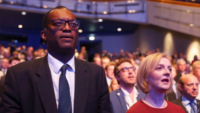 Le chancelier de l'échiquier Kwasi Kwarteng et la Première ministre Liz Truss.