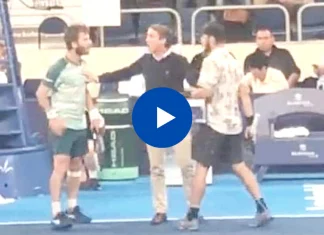 Tennis players fight on court during Orleans Challenger tournament, video goes viral Tennis News in english आधी शिवीगाळ मग धक्काबुक्की, भर मैदानात खेळाडू भिडले; भांडणाचा VIDEO समोर!