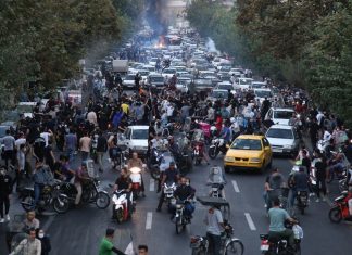 The Mediterranean and its surroundings, a veritable geopolitical cauldron Les manifestations en Iran font trembler le régime. La guerre en Ukraine inquiète le monde entier. La Turquie menace la Grèce et l'Azerbaïdjan attaque l'Arménie. Le millésime géopolitique 2022 s'avère exceptionnel mais le 2023 pourrait être très dense aussi.
