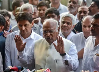 Three big spokespersons of Congress resign, Presidential candidate Kharge will campaign Three big spokespersons of Congress resign, Presidential candidate Kharge will campaign