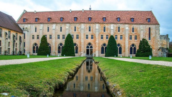 La création d'un parcours numérique de visite sur la vie et l'histoire de l'abbaye de Royaumont a reçu 28.000 euros.