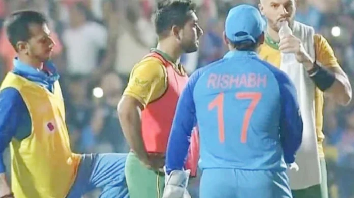 IND Vs SA: Yuzvendra Chahal kicks the African player!  You will also laugh after watching the video