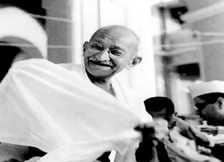 inspirational story sz. Mahatma Gandhi Jayanti on the 2nd October birth anniversary of Mahatma Gandhi यांचे प्रेरणादायी विचार; असं जगा की उद्या तुम्ही मरणार...
