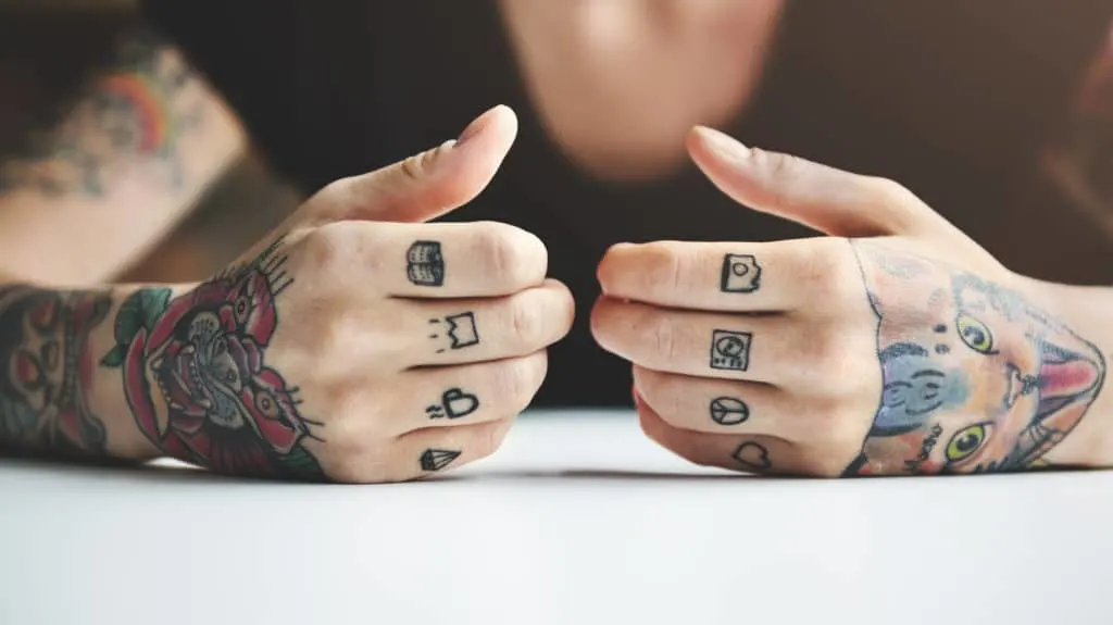 Types of Finger Tattoos| Pros & Cons of Finger Tattoos